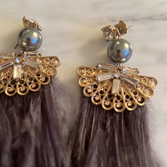 BELLE BY BADGLEY MISHKA Feather Statement Earrings - Picture 2 of 2